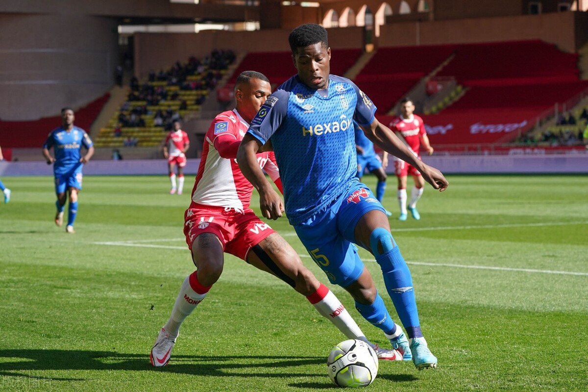 开云体育官网-关于赛前圣安东尼奥马刺外线爆发——法甲节点到来，压力陡增，心理建设被强调的信息